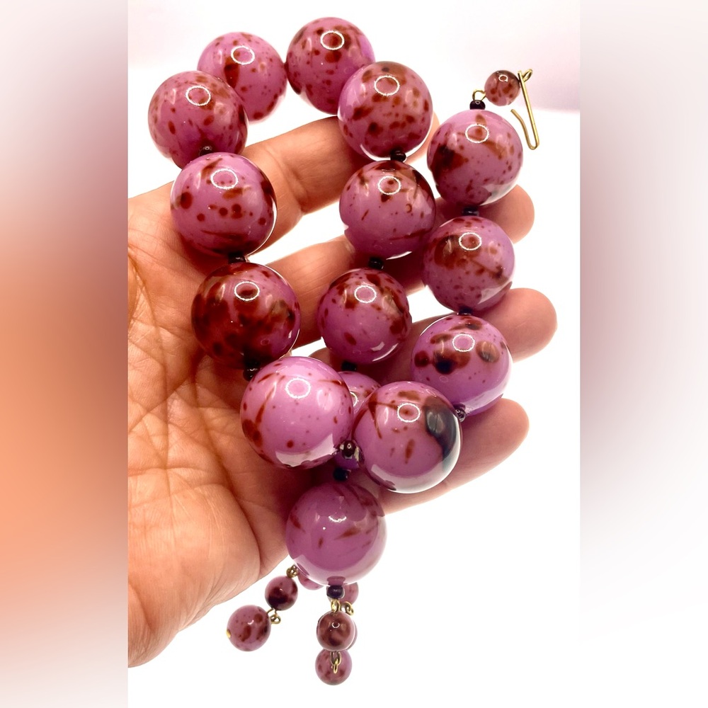 Vintage Lilac Speckled Lucite Beaded Necklace Mid Century Chunky Retro Statement - Picture 8 of 9